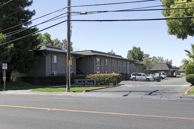 Pacific Pointe Apartments in Stockton, CA - Building Photo - Building Photo