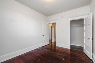 Goldie in Seattle, WA - Foto de edificio - Interior Photo