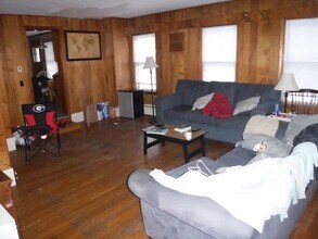 1 Pierce St, Unit 2 in Orono, ME - Foto de edificio - Building Photo