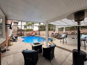 12241 Queensbury Dr in Rancho Cucamonga, CA - Building Photo - Building Photo