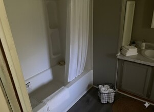 5536 Gilcrest Sands Dr in Hope Mills, NC - Building Photo - Building Photo