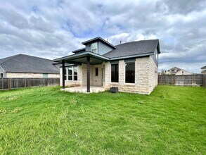 208 Azalea Spgs Rd in Liberty Hill, TX - Building Photo - Building Photo