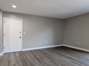 562 Flemming Way in Maitland, FL - Building Photo - Building Photo