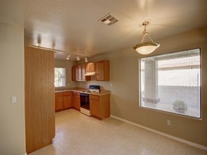 2019 S 85th Ln in Tolleson, AZ - Foto de edificio - Building Photo