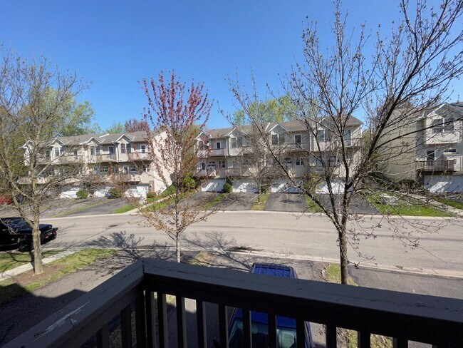 3713 Livingston Ave in Wayzata, MN - Building Photo - Building Photo