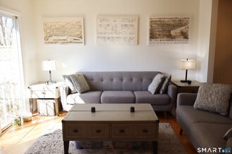 25 W Silver St in Middletown, CT - Building Photo - Building Photo