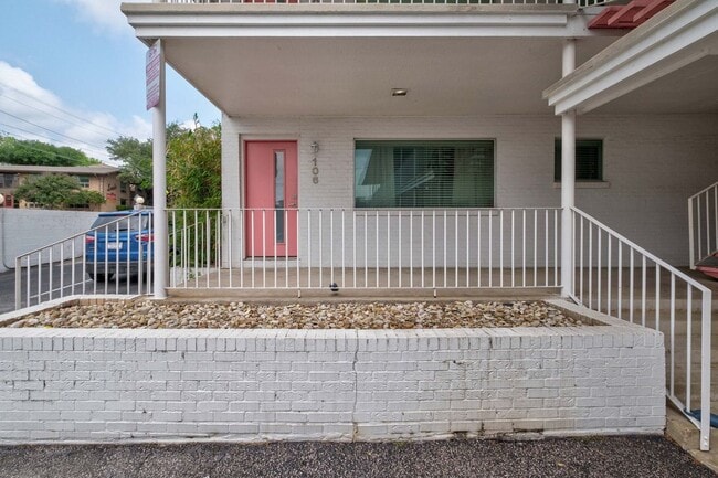 1208 Enfield Rd in Austin, TX - Building Photo - Building Photo