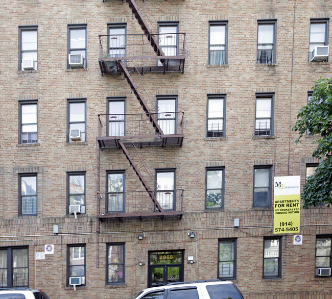 2968 Perry Ave in Bronx, NY - Foto de edificio - Building Photo