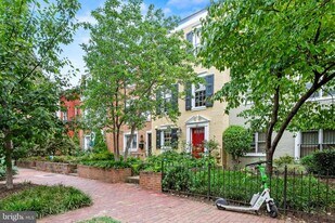 750 9th St SE in Washington, DC - Building Photo