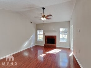 301 Lacebark Ln in Hampton, GA - Building Photo - Building Photo