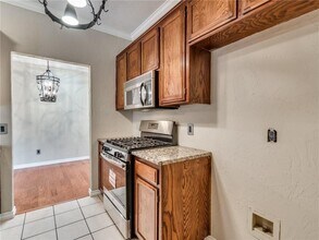 1610 SW 96th St in Oklahoma City, OK - Building Photo - Building Photo