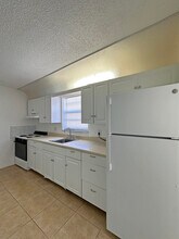 1081 SE Monterey Rd in Stuart, FL - Building Photo - Building Photo