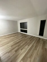 290 Hilltop Ln in Annapolis, MD - Foto de edificio - Building Photo