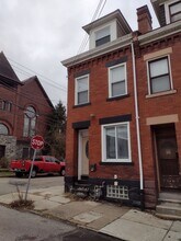 330 39th St in Pittsburgh, PA - Building Photo - Building Photo