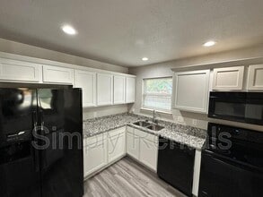 1310 Sabine St in Greenville, TX - Building Photo - Building Photo