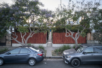 515 Santa Clara Ave in Venice, CA - Building Photo - Building Photo