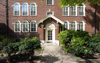 853 W University Pky in Baltimore, MD - Building Photo - Building Photo