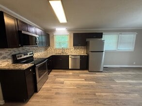 924 Oleander Dr in Gallatin, TN - Building Photo - Building Photo