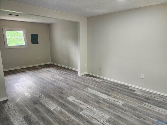 3802 Melody Rd NE in Huntsville, AL - Building Photo - Building Photo