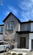 110-110 Fergus Ave in Kitchener, ON - Building Photo - Building Photo