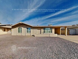 1624 W Behrend Dr, Unit 8C in Phoenix, AZ - Building Photo