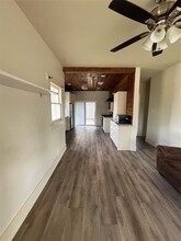 201 Drennan St in Houston, TX - Building Photo - Building Photo