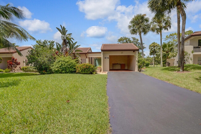 21770 Cypress Dr in Boca Raton, FL - Building Photo - Building Photo