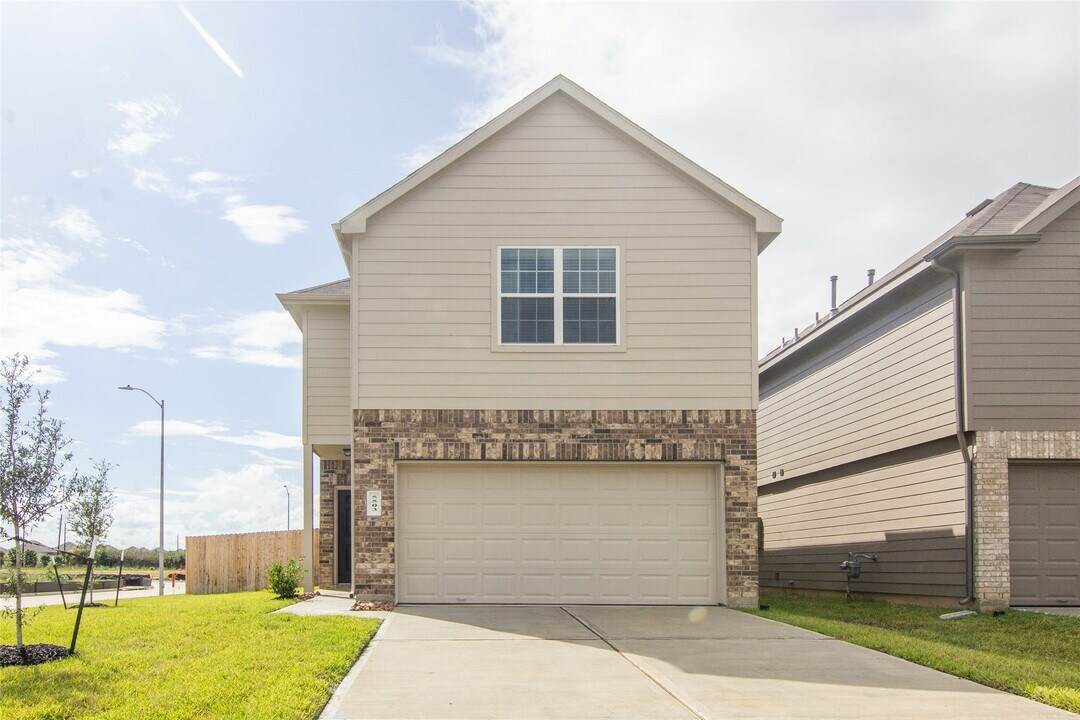 5503 Gouldburn River Dr in Katy, TX - Foto de edificio