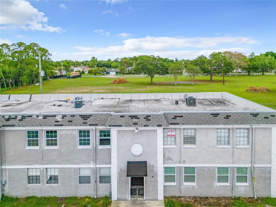 2771 L B McLeod Rd in Orlando, FL - Building Photo