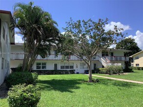 60 Windsor C in West Palm Beach, FL - Building Photo - Building Photo