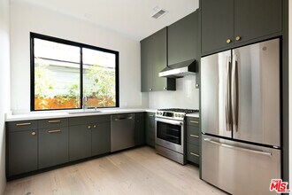 633 Palms Blvd in Los Angeles, CA - Building Photo - Building Photo
