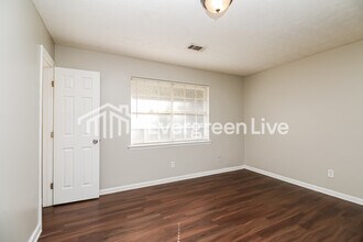 45 Belmont Park Ln in Ellenwood, GA - Building Photo - Building Photo