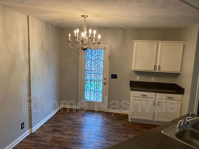 990 Tom Hailey Blvd in La Vergne, TN - Building Photo - Building Photo