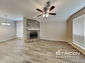 1114 Alicia Ln in Lancaster, TX - Building Photo - Building Photo