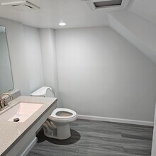 655 S 7th Ave in West Bend, WI - Building Photo - Building Photo