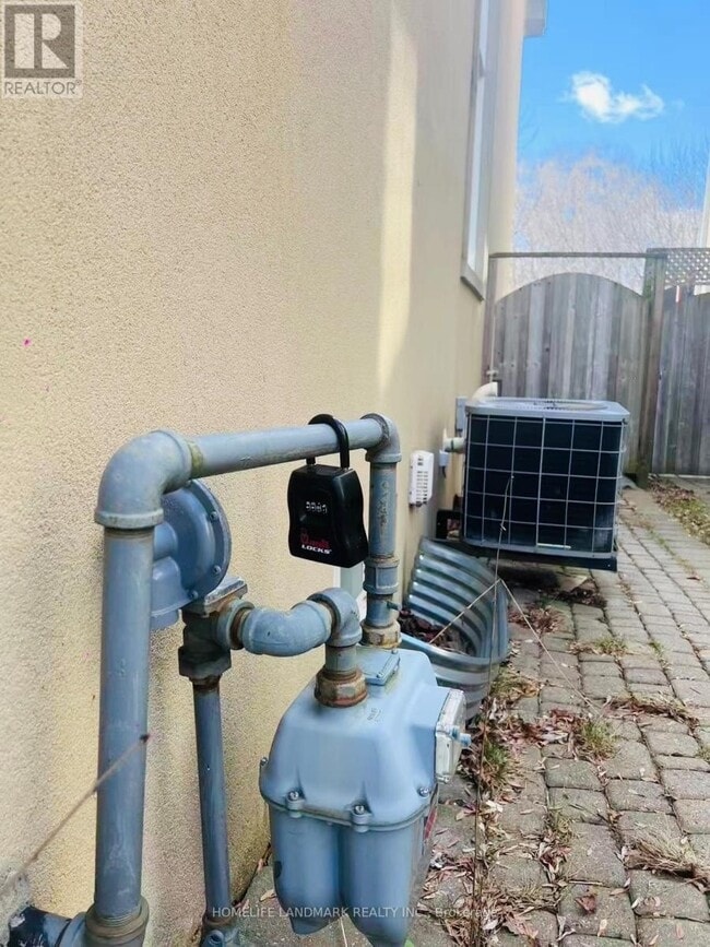 44 Romance Dr in Richmond Hill, ON - Building Photo - Building Photo