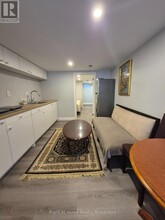 7455 Drummond Rd in Niagara Falls, ON - Building Photo - Building Photo