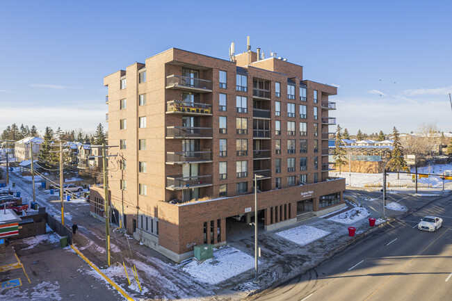 Suntree Place in Calgary, AB - Building Photo - Building Photo