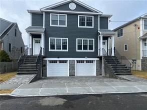 195 Park Ave in Harrison, NY - Building Photo - Building Photo