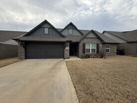 3706 S 13th Pl in Broken Arrow, OK - Building Photo