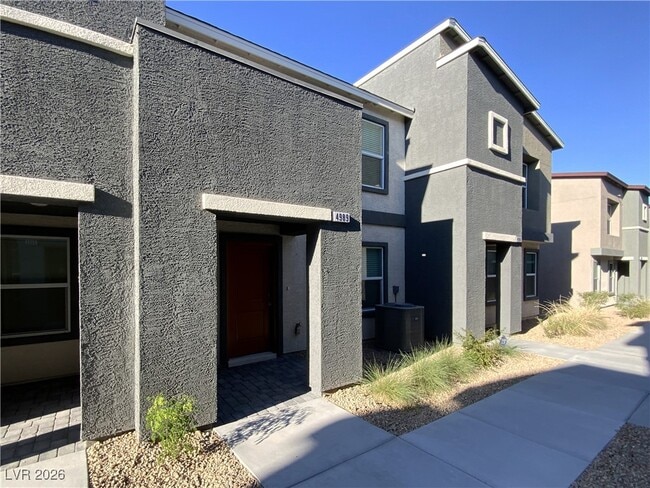4989 Fern Mesa Ave in Las Vegas, NV - Building Photo - Building Photo