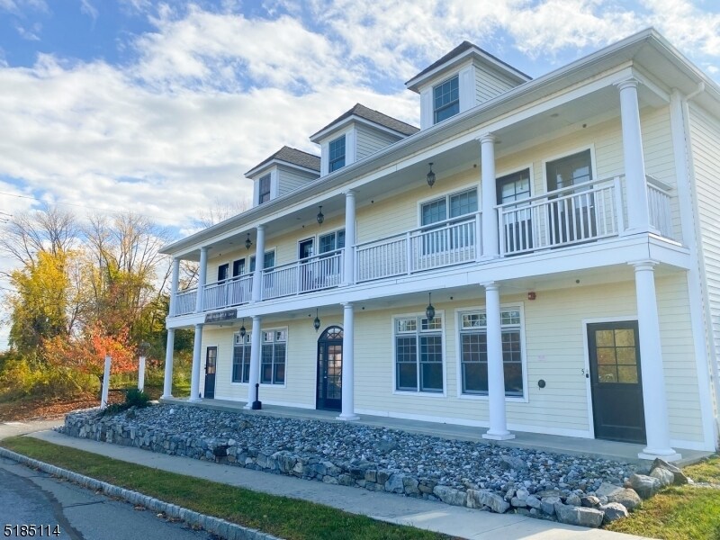 14 Church St in Vernon, NJ - Building Photo