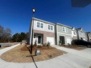 111 Rivington Dr in Winder, GA - Building Photo - Building Photo