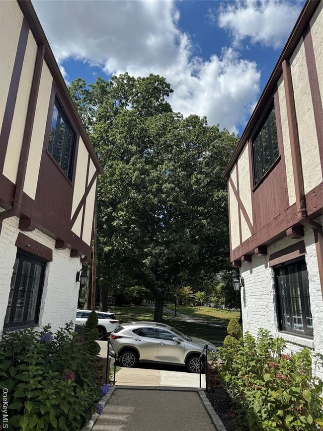property at 29-07A-2159 159th St
