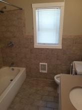 327 S Rutan St in Wichita, KS - Building Photo - Building Photo