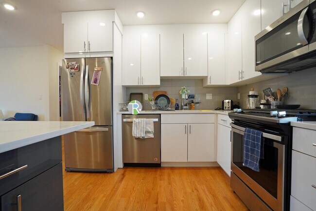 15 Kelley Ct, Unit 4 in Boston, MA - Building Photo - Building Photo