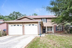 2085 Corners Circle Trce in Lithonia, GA - Building Photo