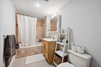 12 Foster St in Boston, MA - Foto de edificio - Building Photo