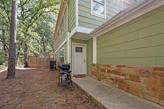 119 N Kanaio Dr in Bastrop, TX - Building Photo - Building Photo