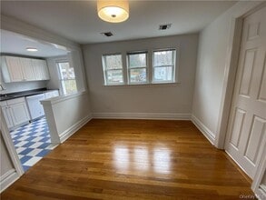 95 NY-59, Unit 2 in Nyack, NY - Building Photo - Building Photo